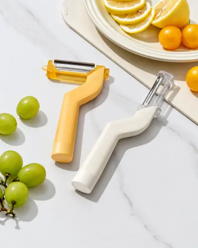Swivel-Blade Peeler